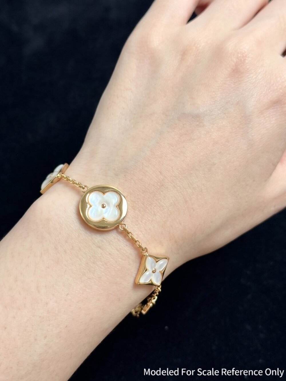 Louis Vuitton Color Blossom Bracelet, Pink Gold Tone, White Mother-of-Pearl - Picture 10 of 10